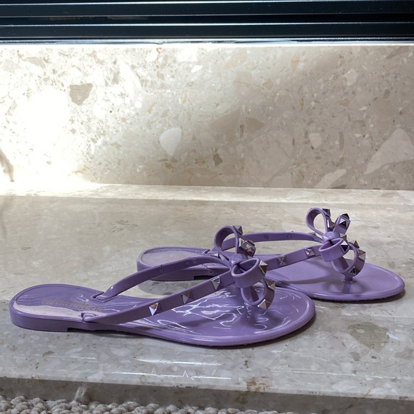 Lavender rubber open toe bow studded sandal - Picture 5 of 5